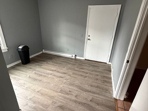 2nd image of 10 Winfield St APT 1