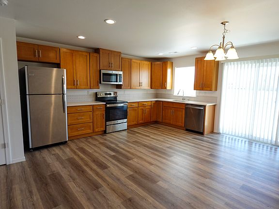5th image of 2829 W Marina Dr #1