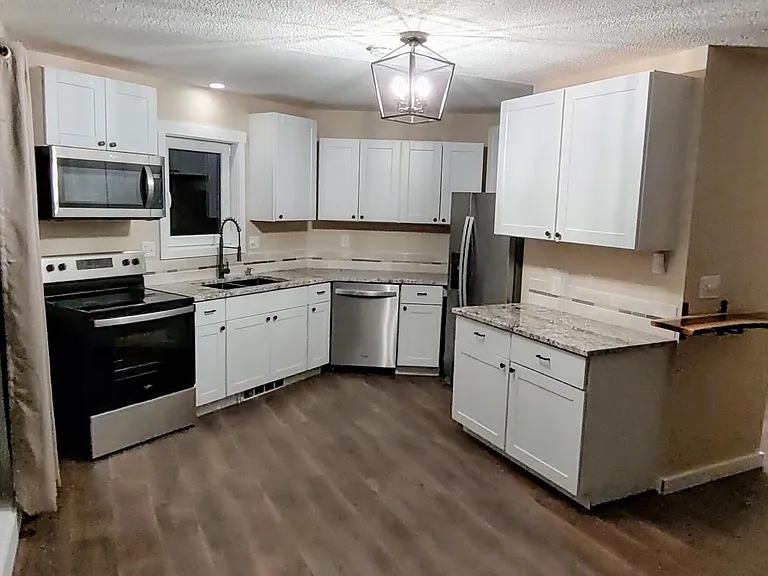 3252 Continental Cir — Photo 5