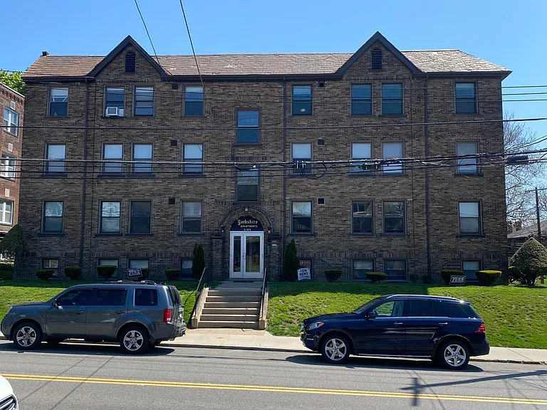 2145 Wightman St — Photo 1
