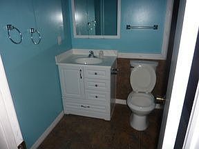 4th image of 464 E 10th Ave