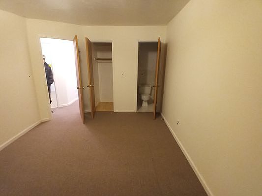 4th image of 1031 41st St #2