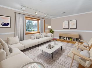 27 Lapin Ln, Blauvelt, NY 10913