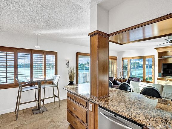 5th image of 1201 S Riverside Dr APT 208