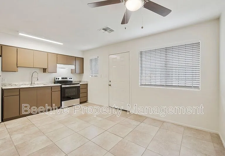 1634 E Monroe St #2 — Photo 9