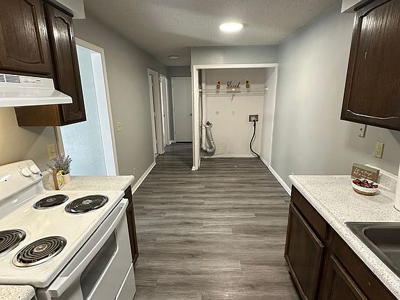 2nd image of 108 NE Katherine Ave #116E
