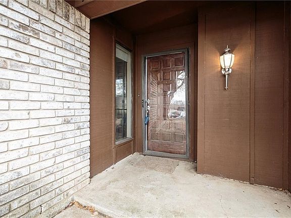 2nd image of 3917 Misty Meadow Dr
