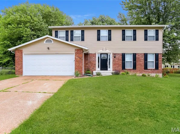 710 Westbridge Dr, Saint Peters, MO 63376