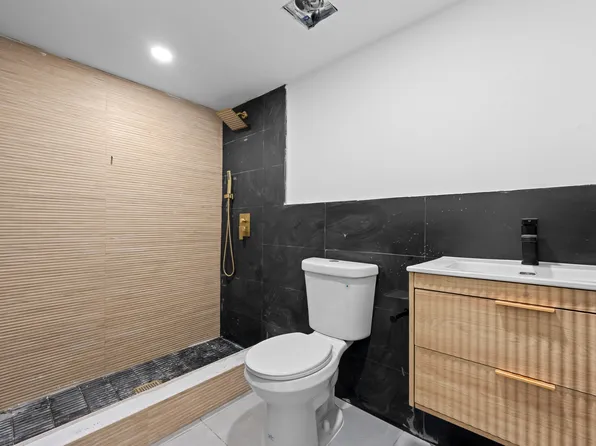 179-11 120th Avenue image 4 of 35