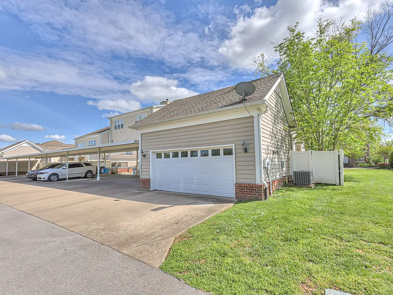 2111 Gold Valley Dr — Photo 34
