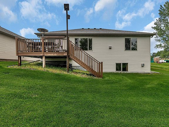 2nd image of 1664 Payton Ct NE