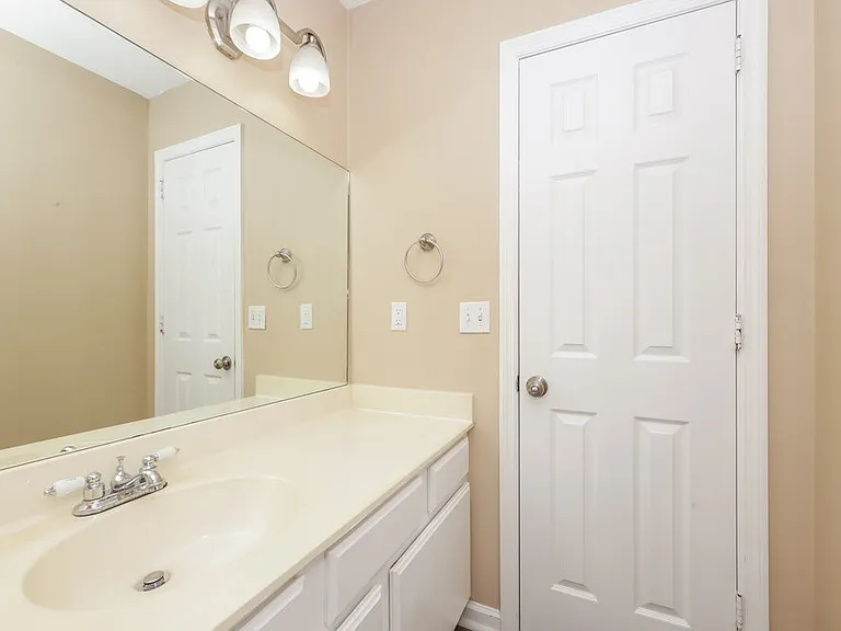 232 Thistle Ln — Photo 13