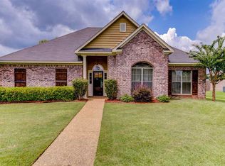 401 Kirkwood Dr, Clinton, MS 39056