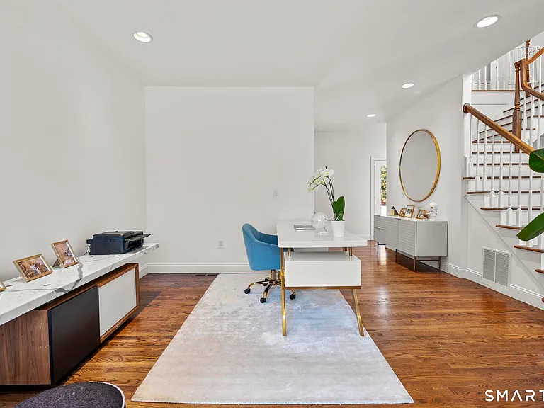 34 Birdseye Rd — Photo 8