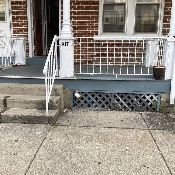 917 High St — Photo 1