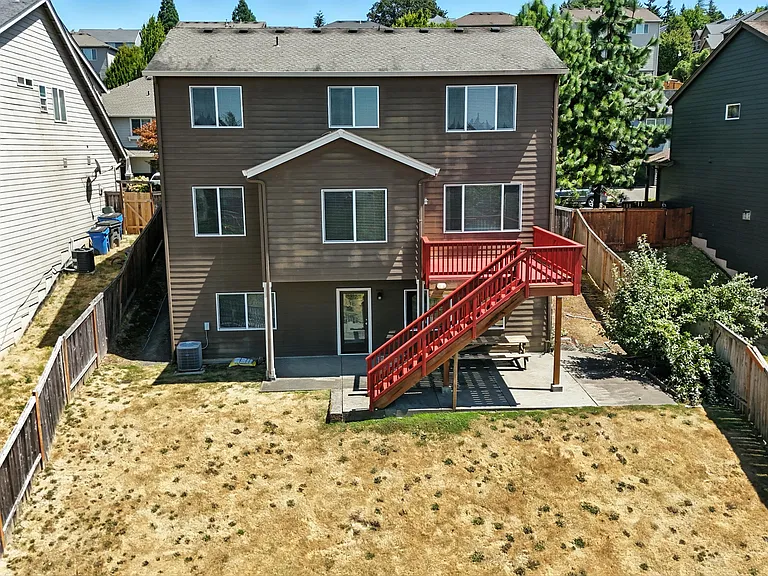 15710 NE 22nd Ave — Photo 3