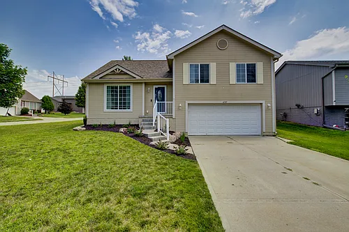 6107 S 190th Ter Photo 1 6107 S 190th Ter Photo 1