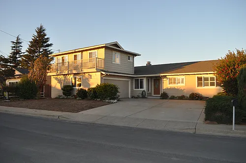 224 Briarwood Dr Photo 1