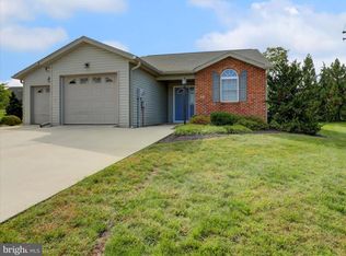 24 Homestead Dr, Greencastle, PA