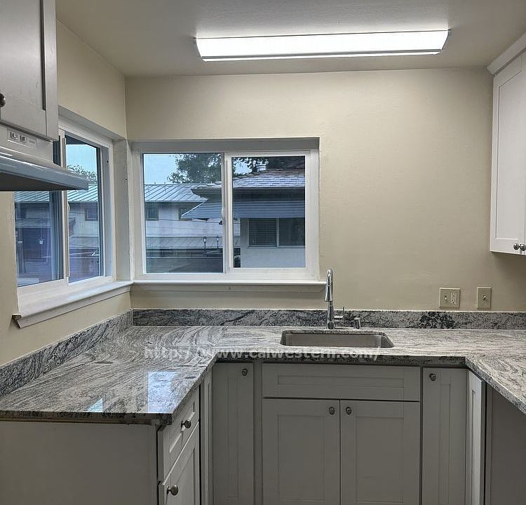 1st image of 129 Hawthorne Ave