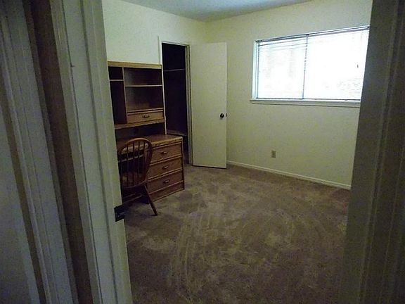 3rd image of 22007 Kenchester Dr