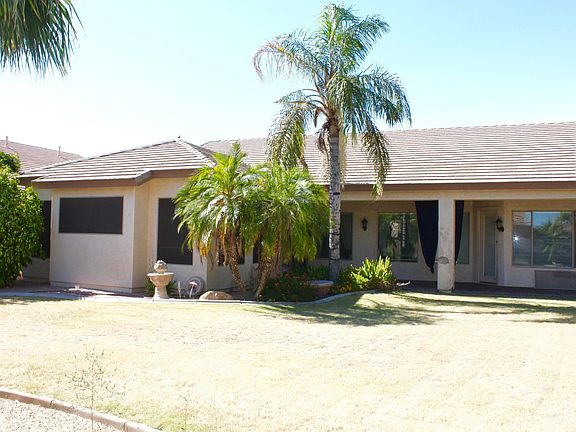 5th image of 2371 E Bellerive Pl