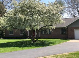 46121 86th Ave, Decatur, MI 49045