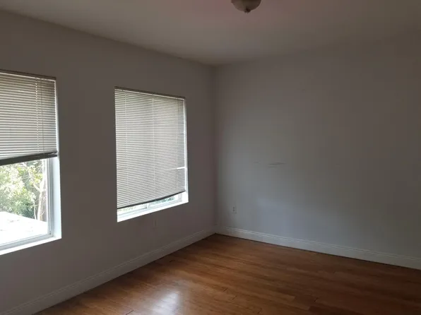 345 NW 34th St APT 8, Miami, FL 33127