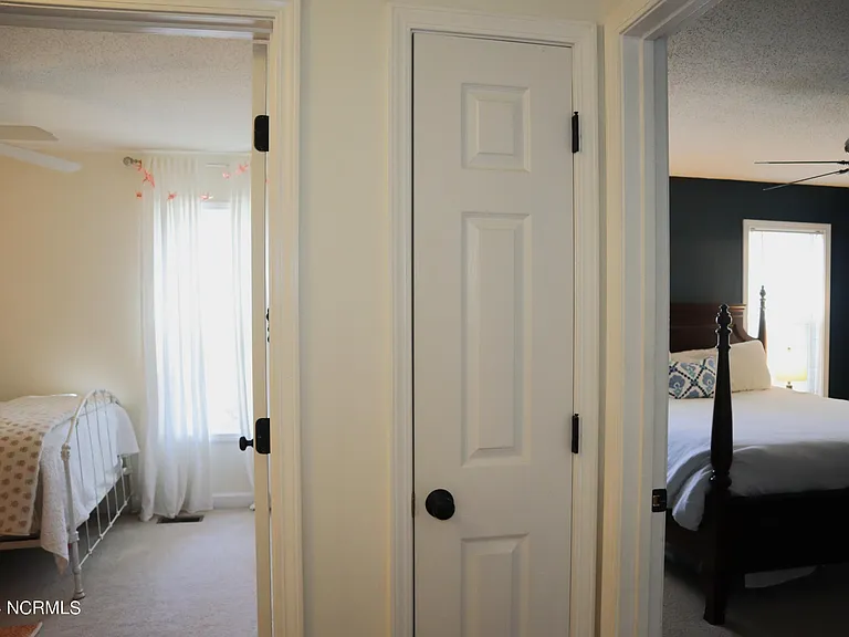 295 Sandhills Cir — Photo 9