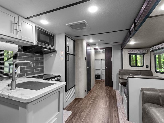 5th image of 205 Manhato Dr #2137