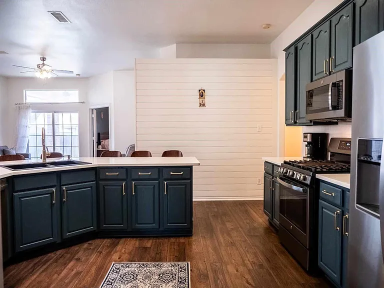 5528 Milford Dr — Photo 8