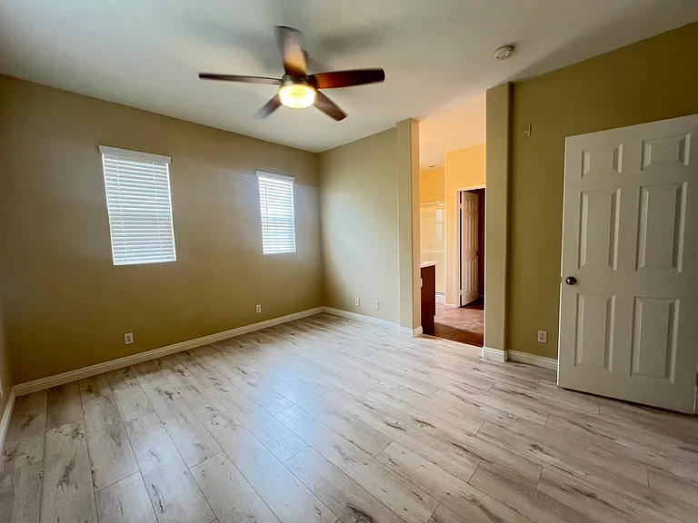 15907 Fountain Ln — Photo 19