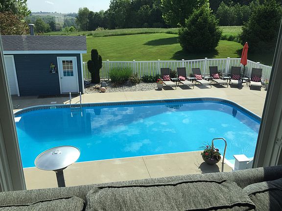 5th image of 1828 Lester Ln