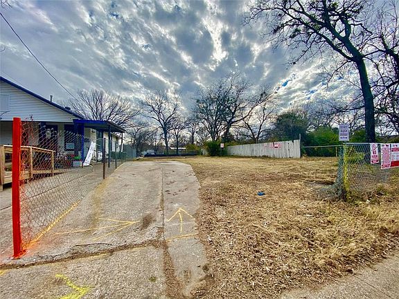 4th image of 1906 Duluth St Lot 12