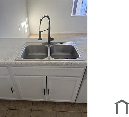 2 bed, $1,500 — Photo 2