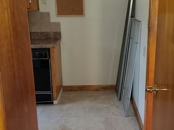 2nd image of 1766 Ellwood Ave