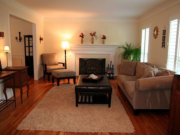 3rd image of 9410 Fairpine Ln