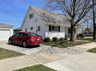 5200 Lindermann Ave, Racine, WI 53406