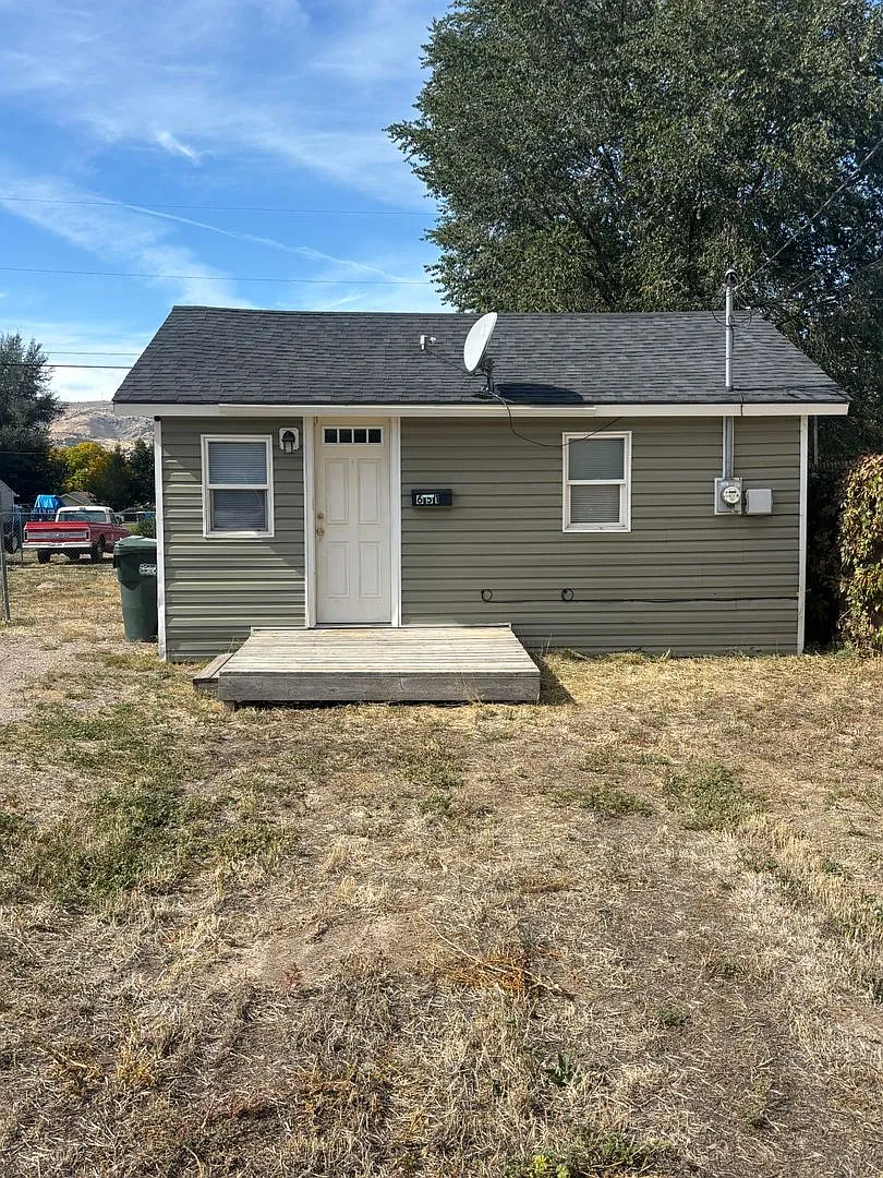 Great Single-Family Property. One Bedroom One Bathroom — Photo 1