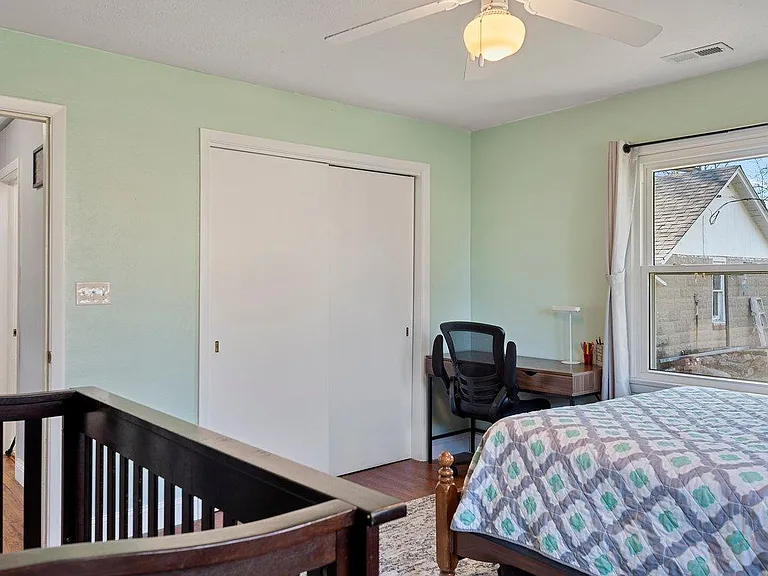 507 E Gibson St — Photo 18
