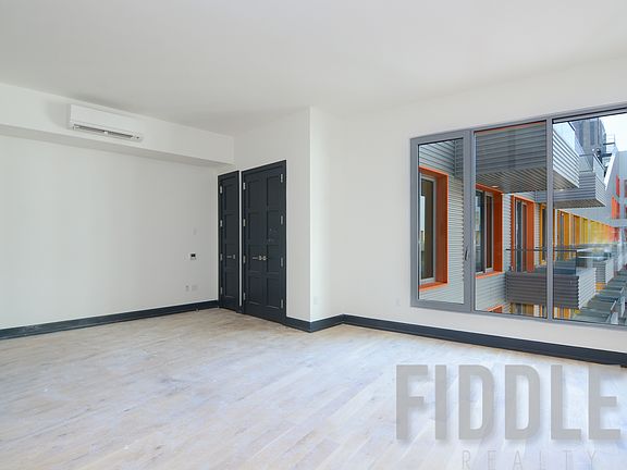 4th image of 10 Montieth St APT 633