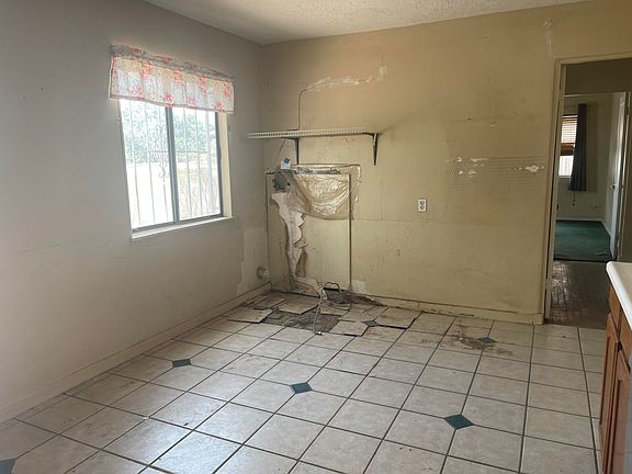 4th image of 5405 Mountain Rd NE