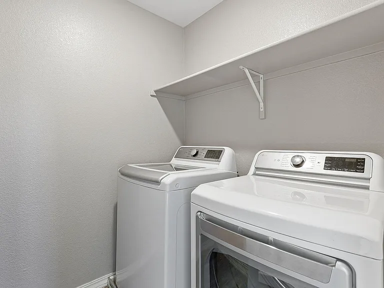 229 Gonzalo Cir — Photo 9