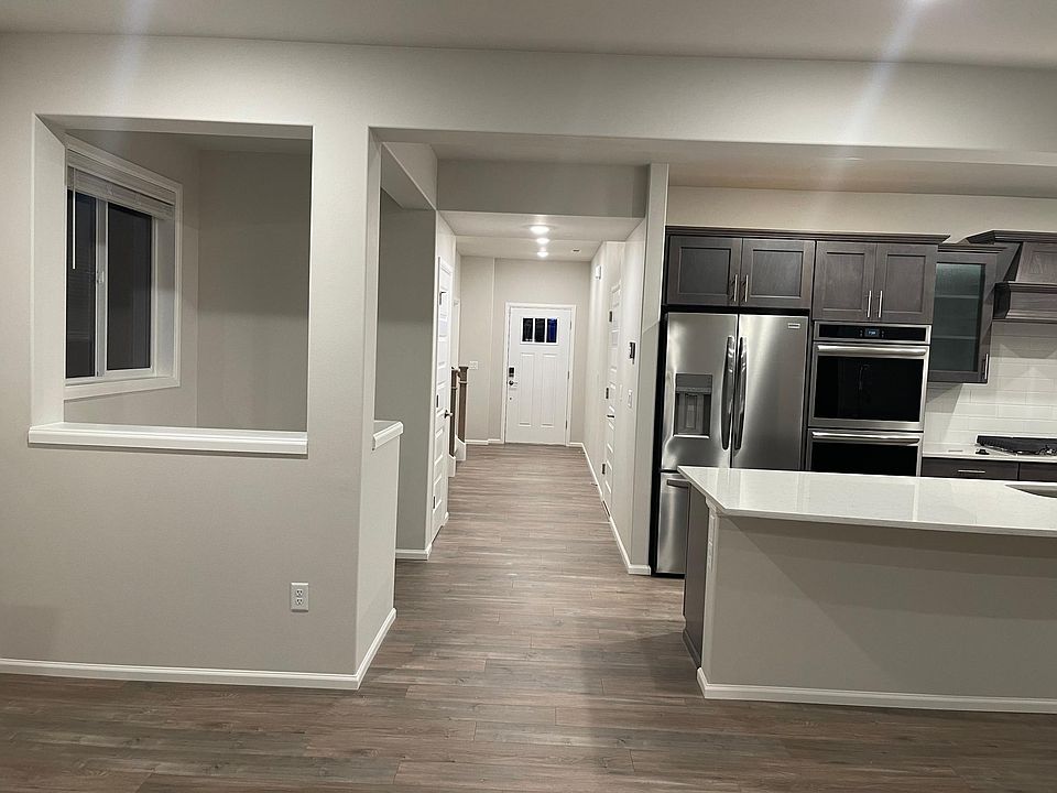 1st image of 933 121st Ave SE #280