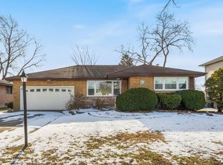 6733 W 88th St, Oak Lawn, IL 60453