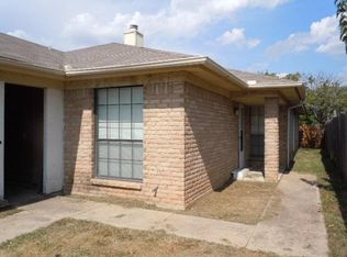 6645 S Creek Dr, Fort Worth, TX 76133