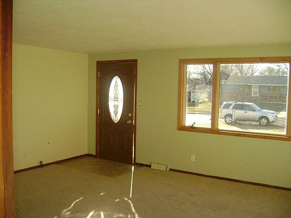 4th image of 1210 W 11th St