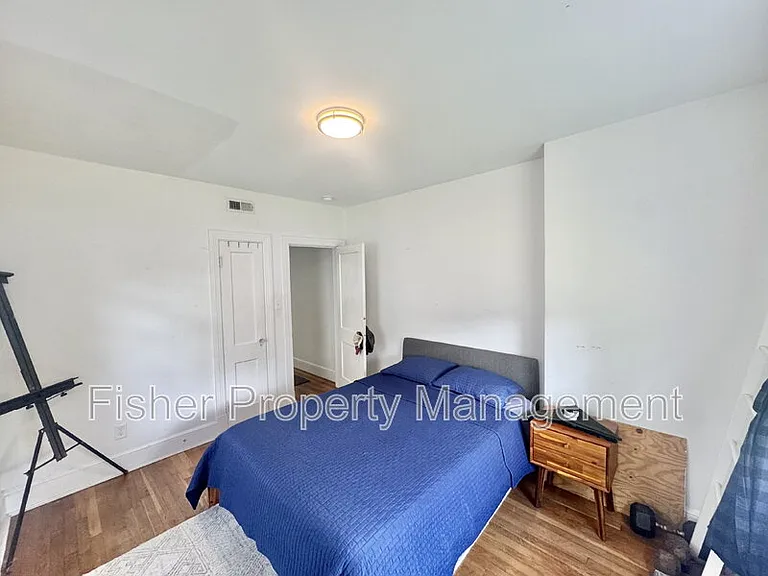 2205 Fenton St — Photo 18