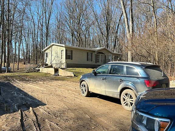 3rd image of 4501 Waldorf Rd