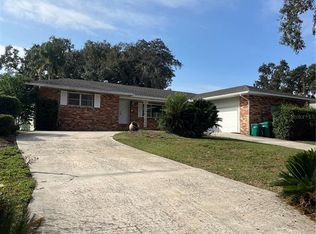 812 Northside Dr, Mount Dora, FL 32757